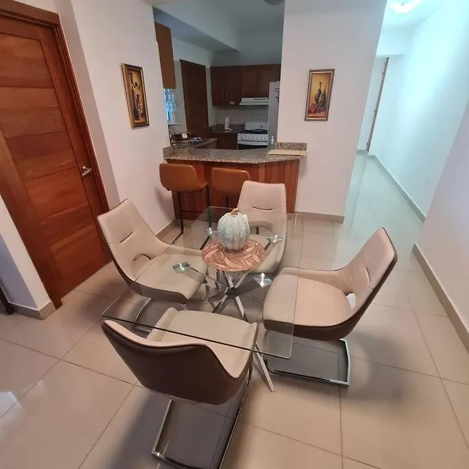 Apartamento, Completo, Comodo En Bella Vista Con 1 O 2 Dormitorio Santo Domingo Appartement